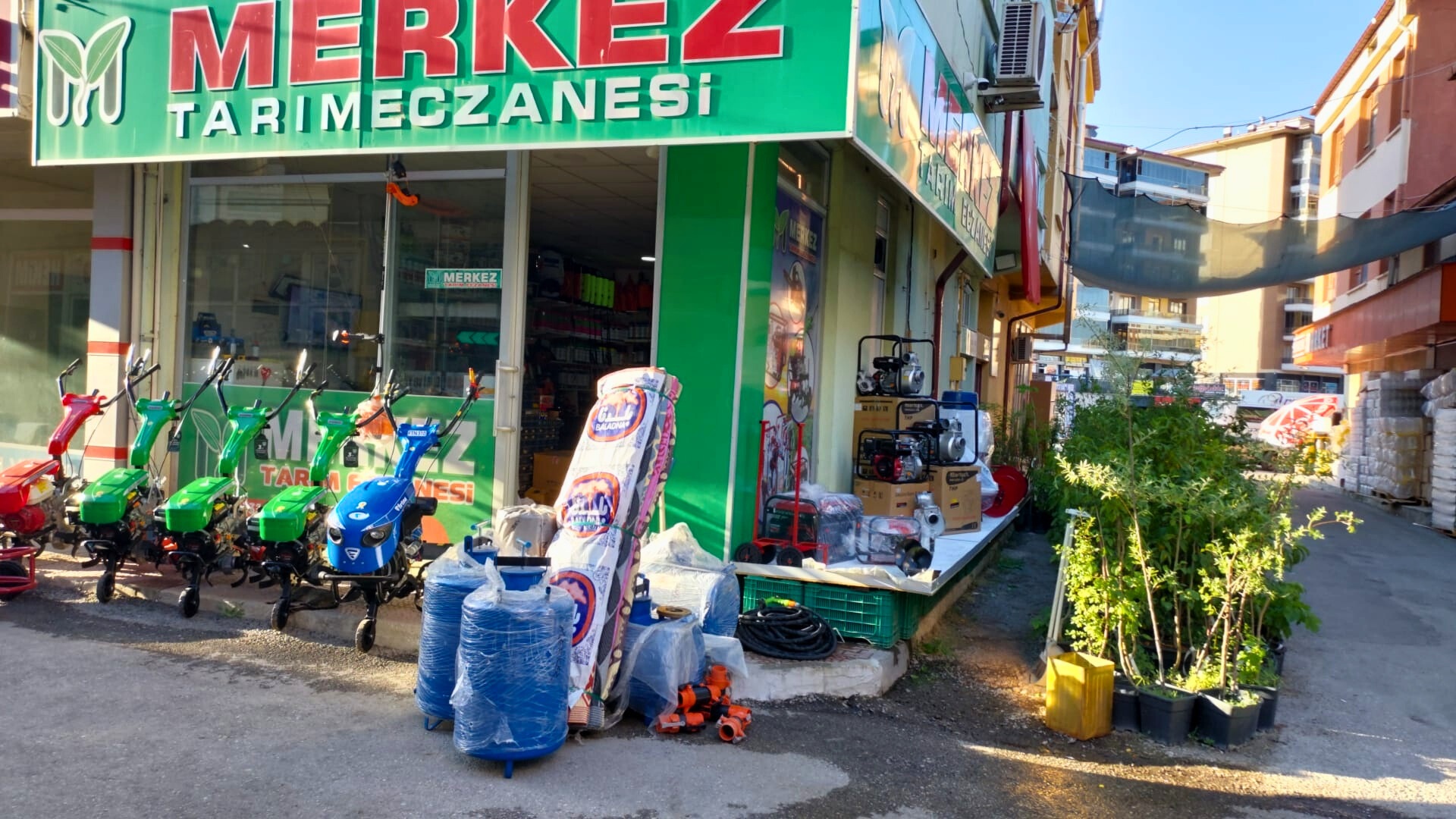 Merkez Tarım Eczanesi Mağaza Dışı Görseli